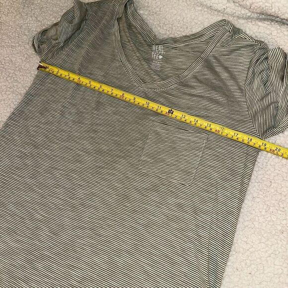 Aerie Women Real Soft Olive Green White Striped Tee Size Medium - Picture 7 of 9